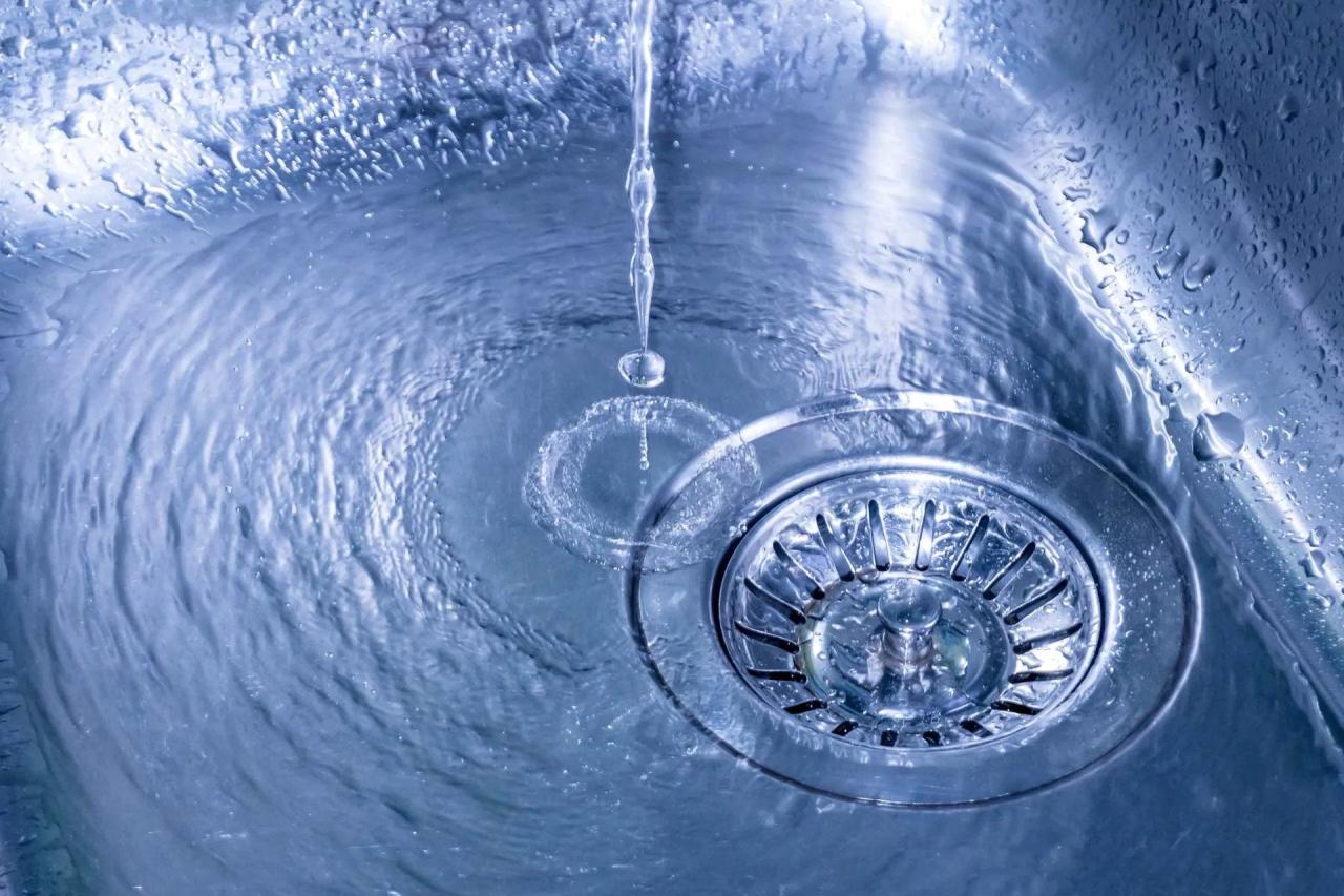 Как работи един омекотител за вода?